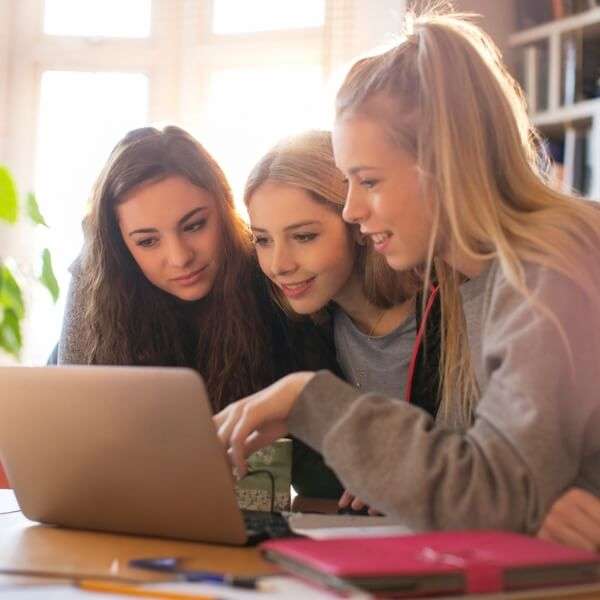 Mädchen stärken für digitale Themen_ ffabfuture Highlights 2025