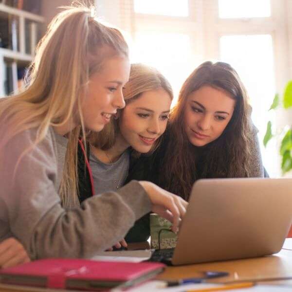 Mädchen stärken für digitale Themen_ ffabfuture Highlights 2025, Mädchen stärken, Zukunft gestalten